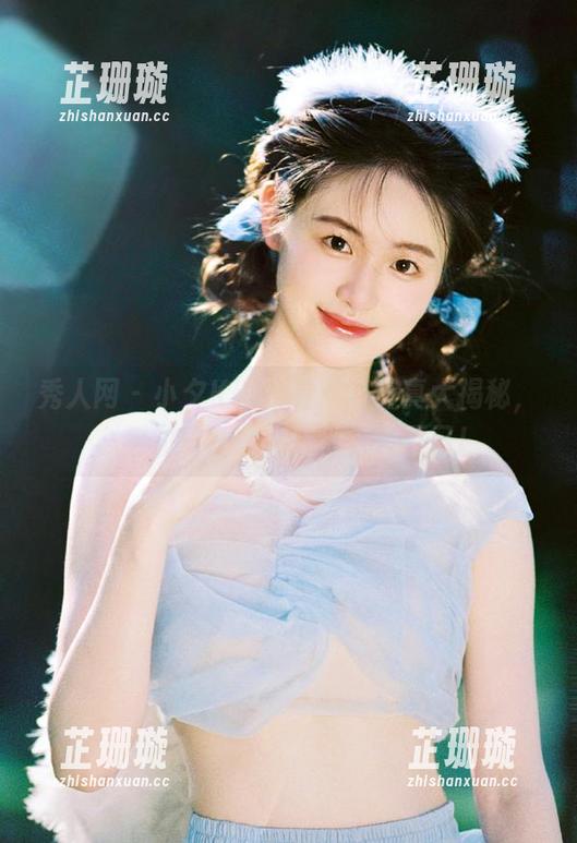秀人网 - 小夕Kitty的女仆写真大揭秘，必看的图片合集让你心动不已！