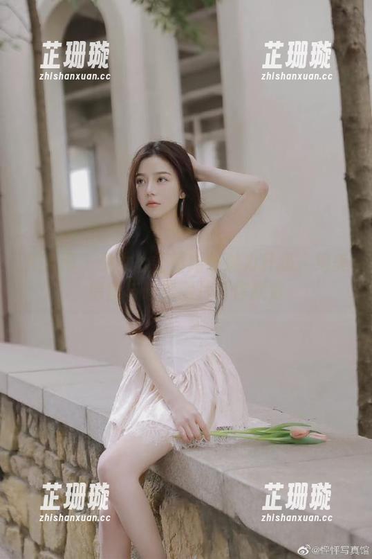 秀人网-少女心雪雪 秀人网 - 少女心雪雪婚纱魅力升级:绝美原图与唯美图片等你欣赏