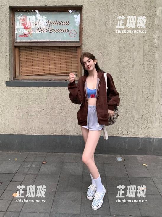 秀人网-张美荧 秀人网 - 张美荧最新更新原图,秘密之美绽放于每一个细节