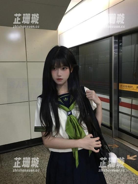 秀人网-揉揉肉肉 秀人网 - 探索“揉揉肉肉”内衣诱惑,福利原图让你大开眼界,不容错过!