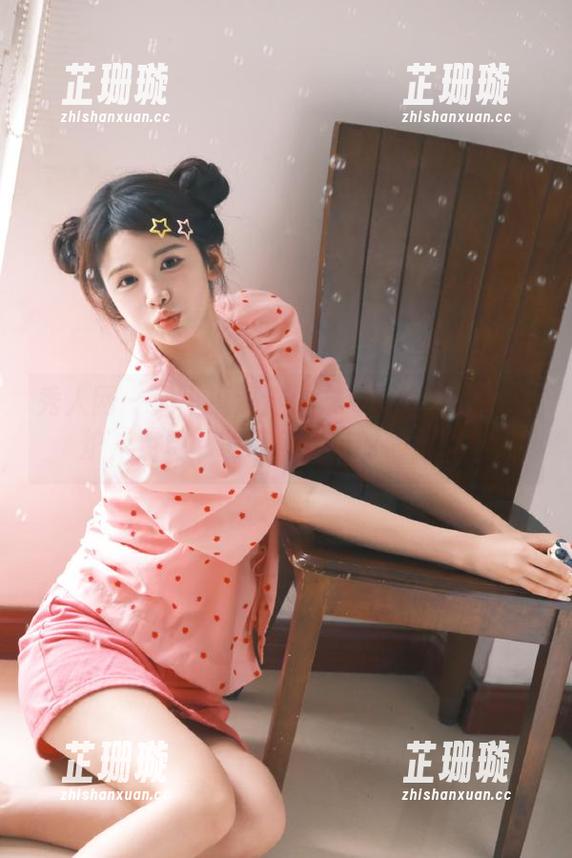 秀人网 - 是小逗逗连体衣写真合集新鲜出炉，免费下载带你走进时尚潮流！