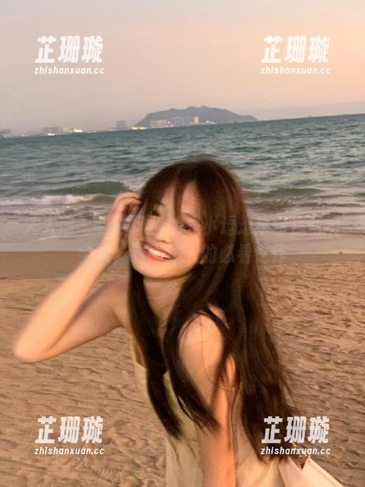 秀人网 - 引领风尚的是小逗逗牛仔裤写真全集，时尚达人的必看之作
