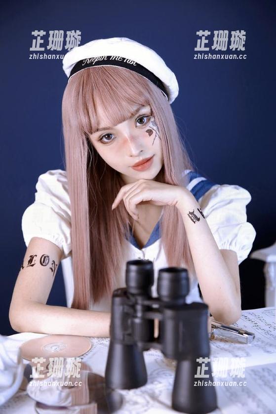 秀人网 - 白色之美，温妮写真福利图包全新上线，值得你慢慢欣赏与细细品味