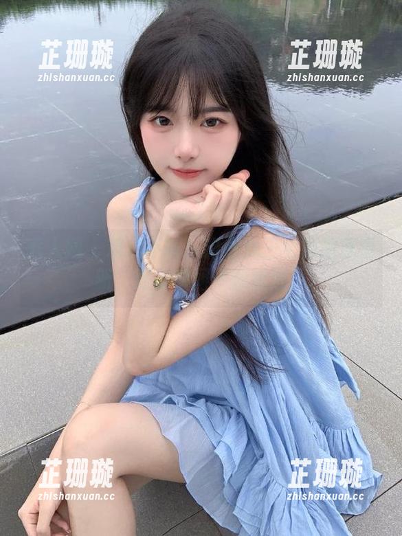 秀人网 - 精彩不断！甜妮女王全新图集更新，最美瞬间不容错过！