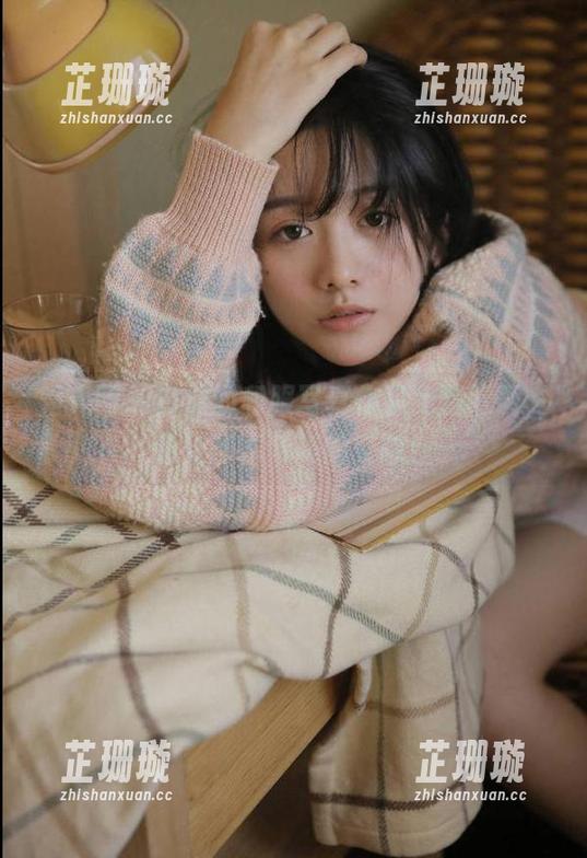 秀人网-白沫 秀人网 - 白沫的和服写真作品免费下载,感受艺术与美的交融!