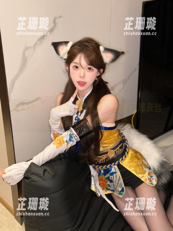 秀人网-盼盼已鸠 秀人网 - 从容优雅的气质,盼盼已鸠灰丝定制图集带来视觉享受