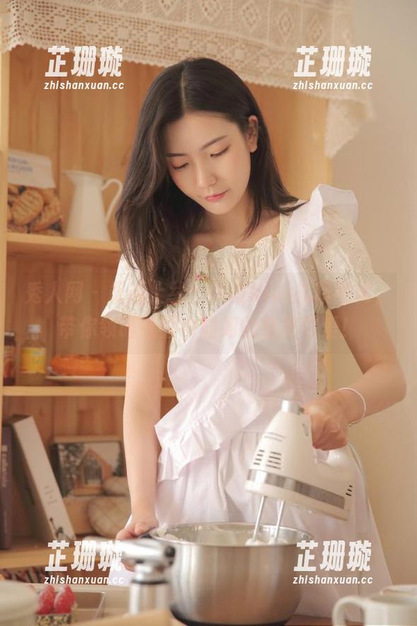秀人网 - 最新上线！诗诗kiki礼服图册，带你领略礼服也能如此俏皮可爱！