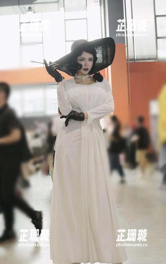 秋和柯基呈现，清纯女友-堕的写真图集，心动不已