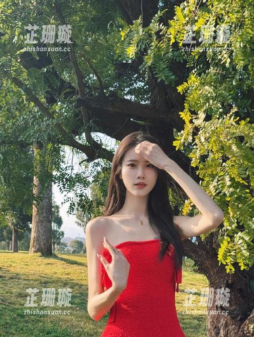 美媛馆 - 邂逅胡润曦的清纯合集：细腻瞬间捕捉她的青春与活力