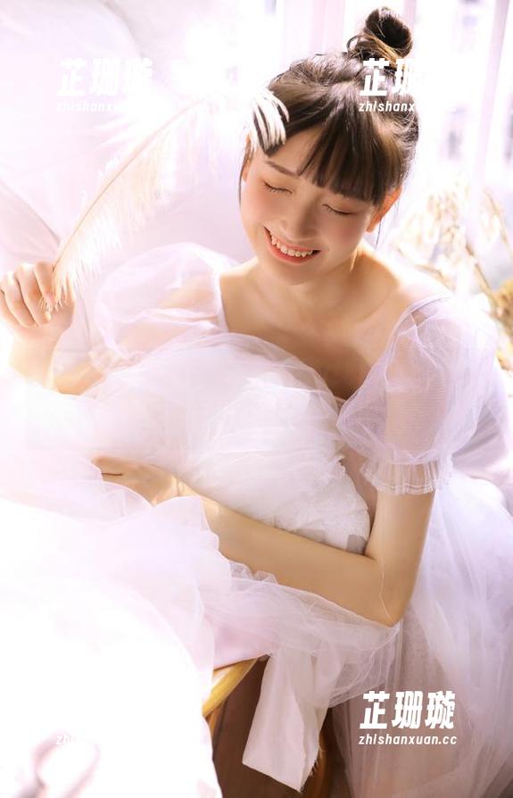 微密圈 - 倾心美邵女Baby纯白系列写真合集，资源展现无与伦比的风采