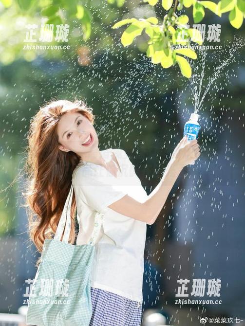花漾show-黄乐然 花漾show - 高清视觉盛宴:黄乐然的夏天作品让你沉醉在阳光里