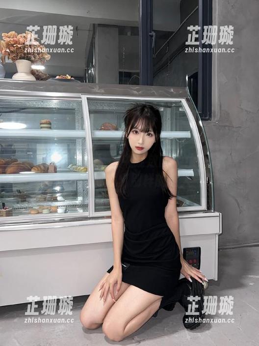 蜜桃社-Suki 蜜桃社 - 在无圣光中绽放的Suki睡衣写真,图片散发出别样的迷人气息
