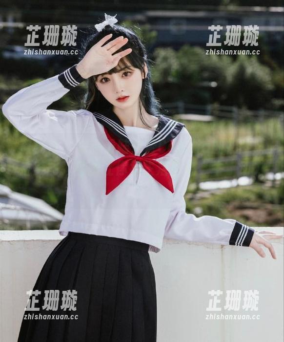 蜜桃社-陆萱萱Cecilia 蜜桃社 - 来看看陆萱萱Cecilia的奶牛风格美图,套图让你对生活充满‘牛’动力!