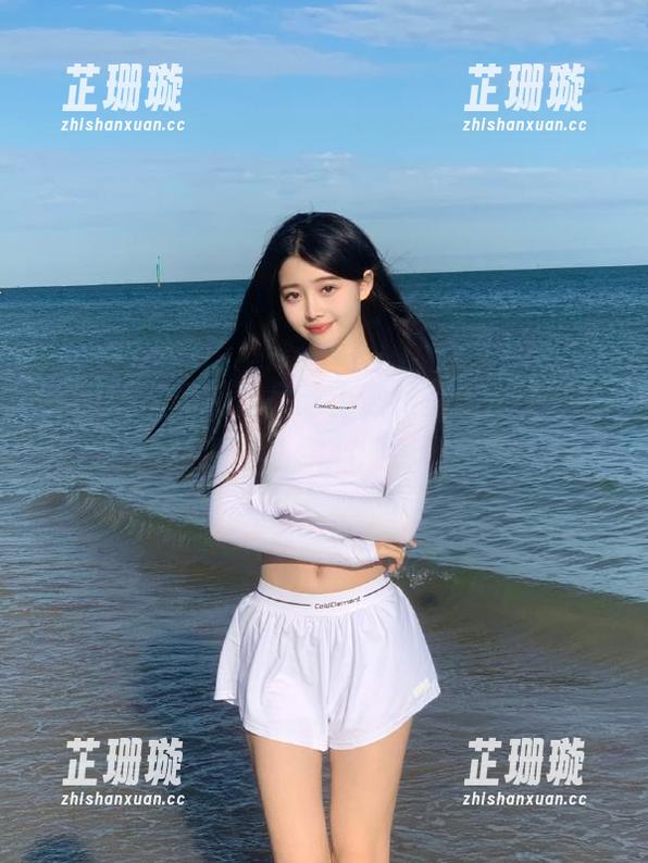 袜啵啵 - 最新作品芝士傲然登场，薄灰丝花絮版让你心潮澎湃！