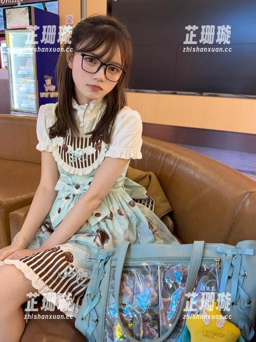 见新摄影特别推荐：追寻无圣光，19岁少女的原图人生