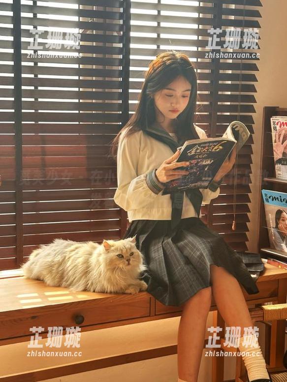 觅芙少女 - 在小婉的私房里，少女作品散发着诱人的气息！