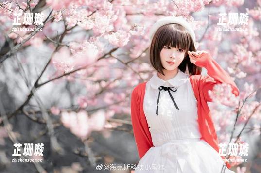 轩萧学姐COS精选，套装写真带你领略全新时尚风潮