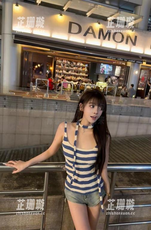 轰趴猫 - 细腻私拍水手服图包，陈雅漫的青春气息扑面而来
