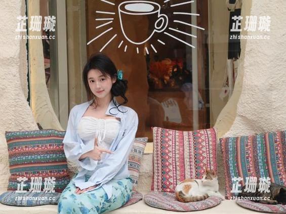 青丘女神 - 文曦泳衣高清在线分享，透过镜头探索她的风范与气质