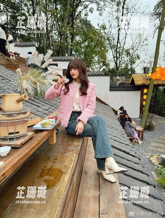探索鹿八岁baby妹妹独特写真合集，精彩壁纸下载，记录每一份美好瞬间！